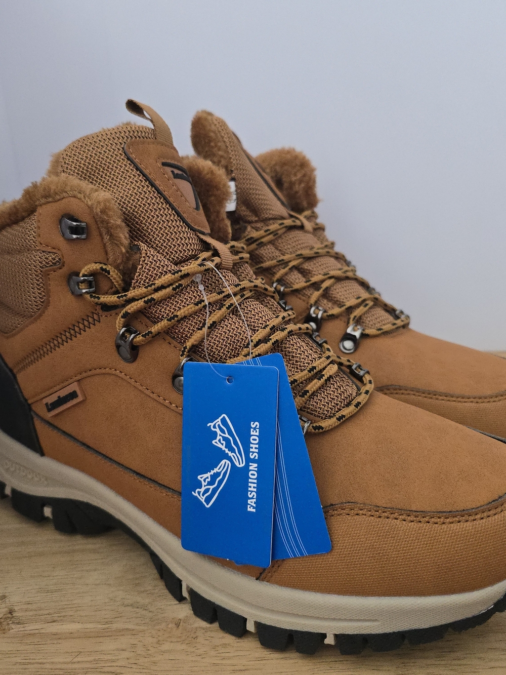 Lamincoa Men's Water Resistant, Tan Faux-Fur Lined Outdoor Boots